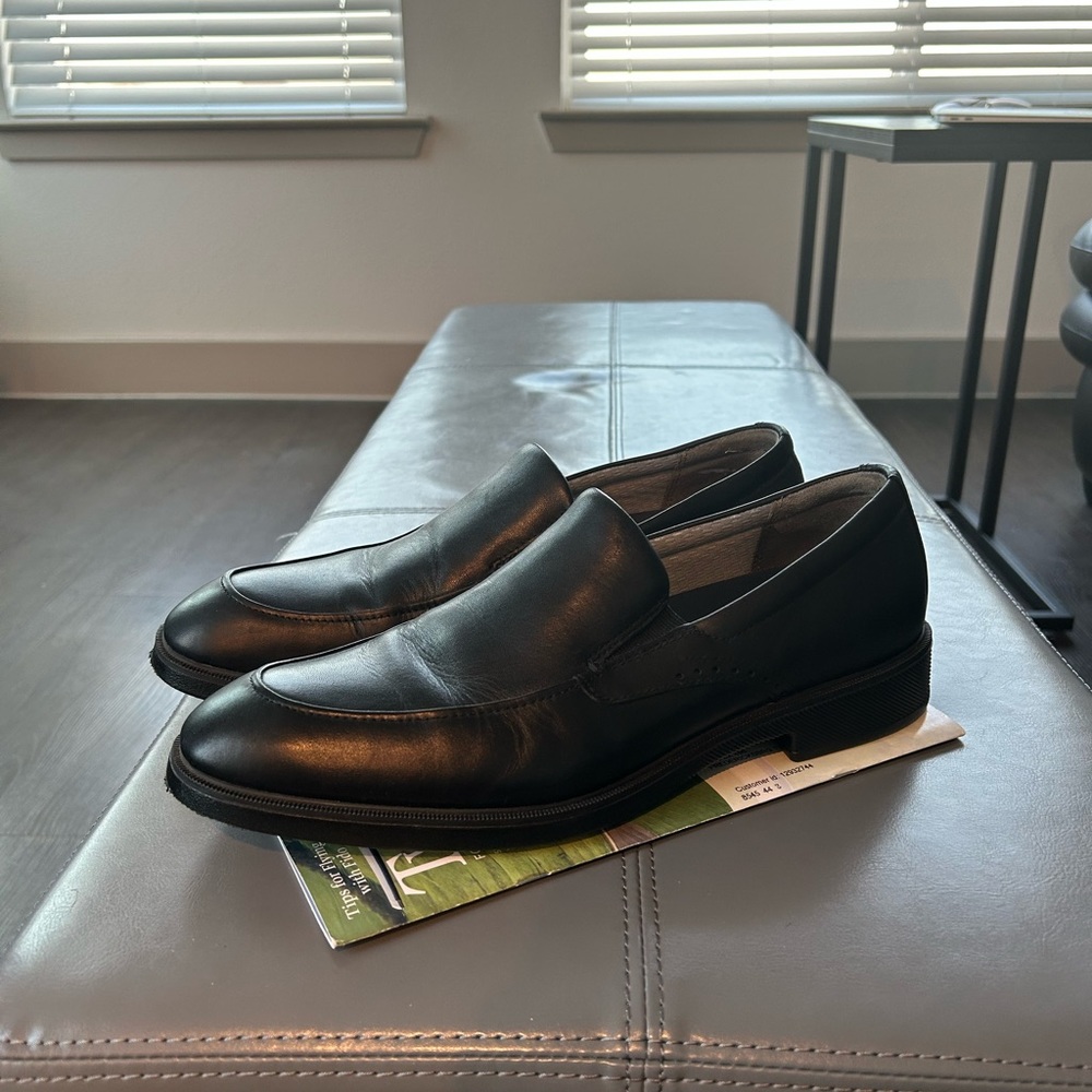 Johnston and Murphy Men’s Black Loafers